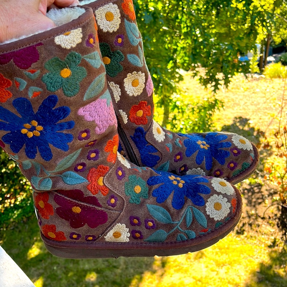 Ugg Wahine Tall Daisy Embroidered Floral Boots